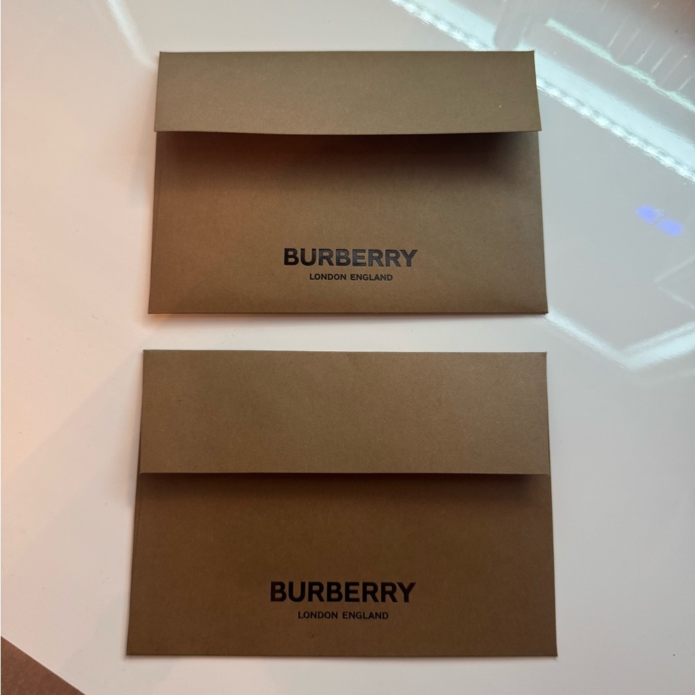 ✨ Auth Burberry Envelopes ✨